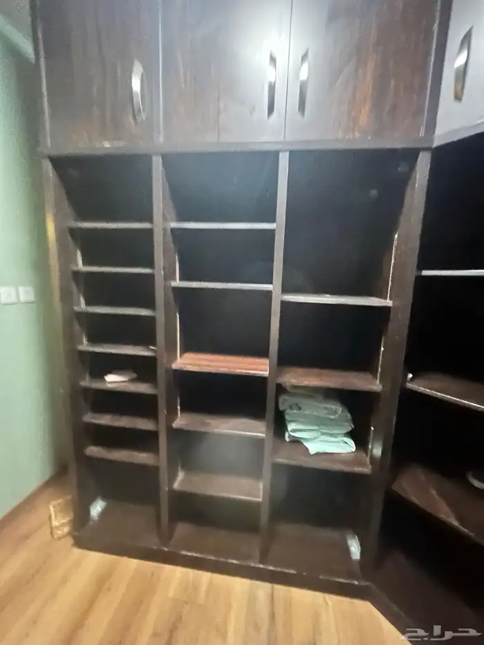بيع دولاب (Walk-in Closet) فاخر 5