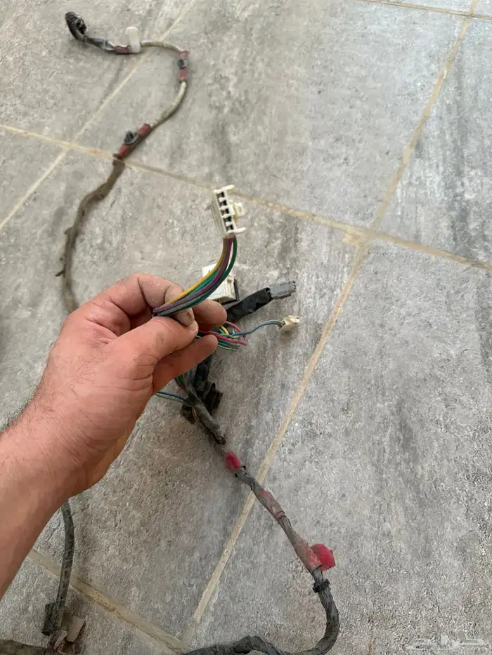 للبيع دينامو مساحات دينامو قزاز قطع لاندكروزر من 99 وفوق 16