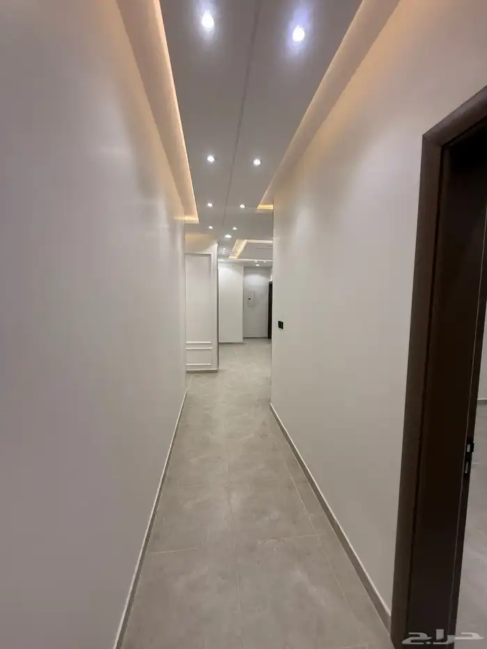 للبيع شقق ارضيه وعلويه تشطيب ممتاز بحي الضيافه 22