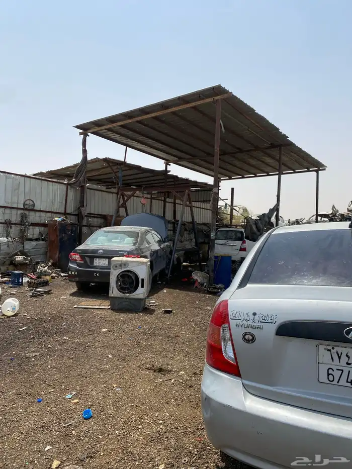 يتوفر قطع غيار 2