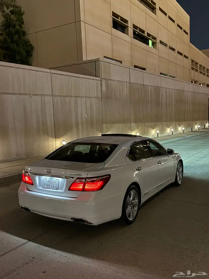 لكزس LS460 L 2012 ( سعودي ) 38
