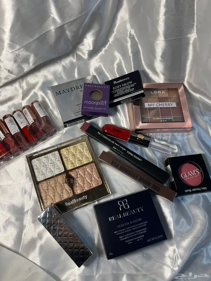 مكياج وعطور وهدايا 4
