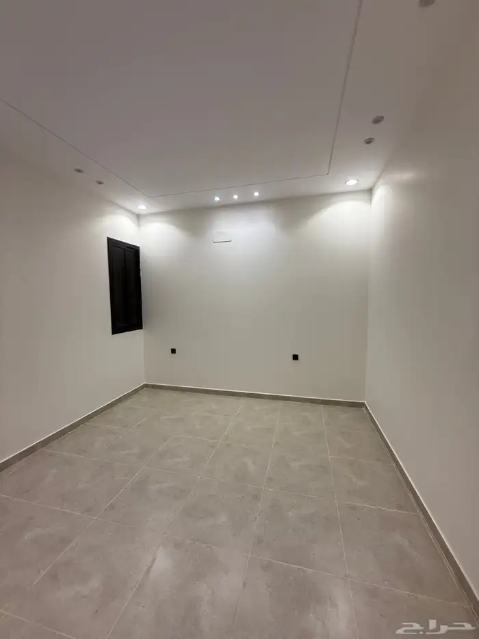 للبيع شقق ارضيه وعلويه تشطيب ممتاز بحي الضيافه 18