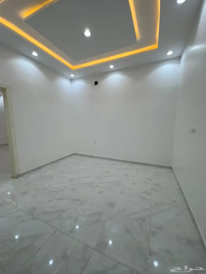 ( سعر مميز ) فيلا درج داخلي بالجنادريه 11