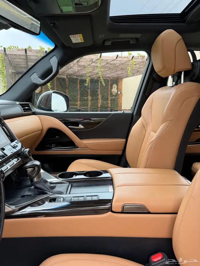 للبيع لكزس LX600 - BB الموديل   2023 10