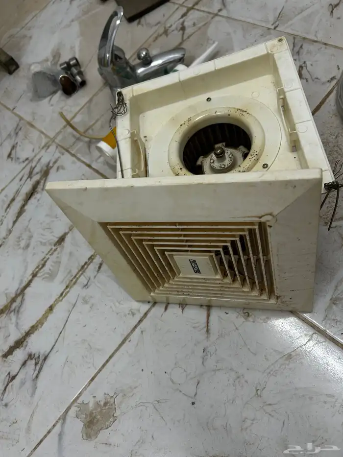 حقائب وشنط وبعض الماركات 21