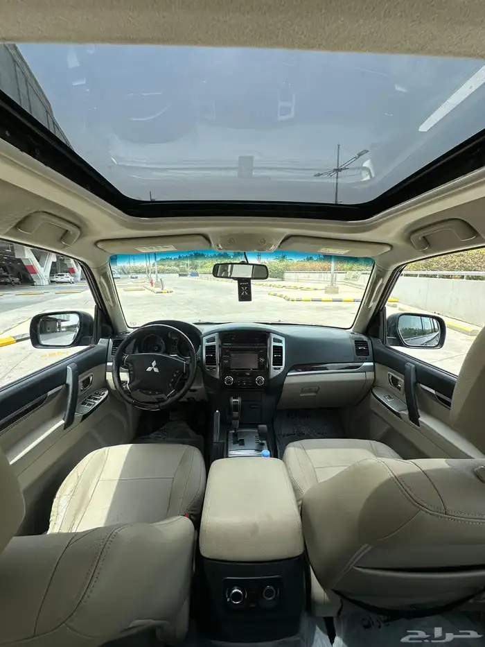 mitsubishi pajero 2018 full option 14