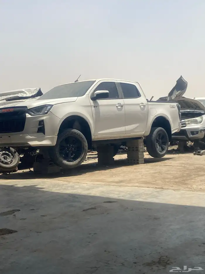 تشليح الحاير قطع غيار السيارت المستعملة مع توفير خدمةالوصيل 0