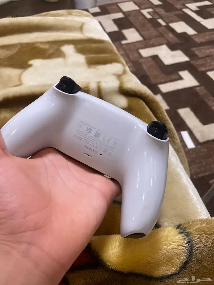 يد سوني فايف مغير قيور ما فيها شي على السوم 1