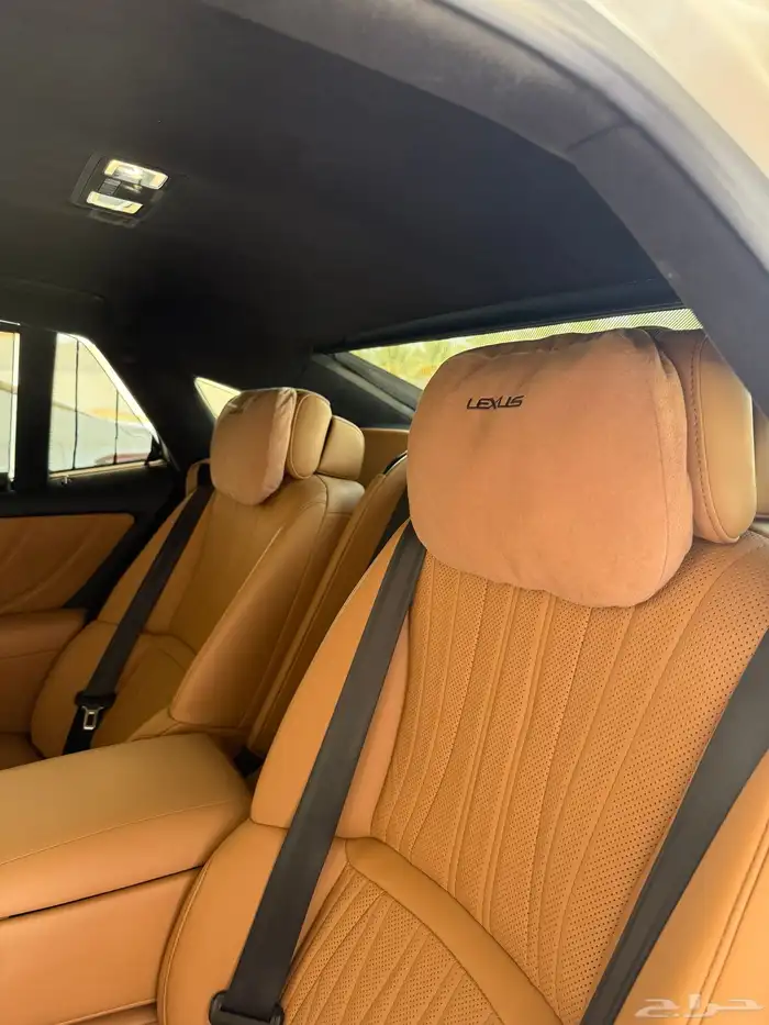 للبيع لكزس LS500 بنزين 2021 فل كامل 20
