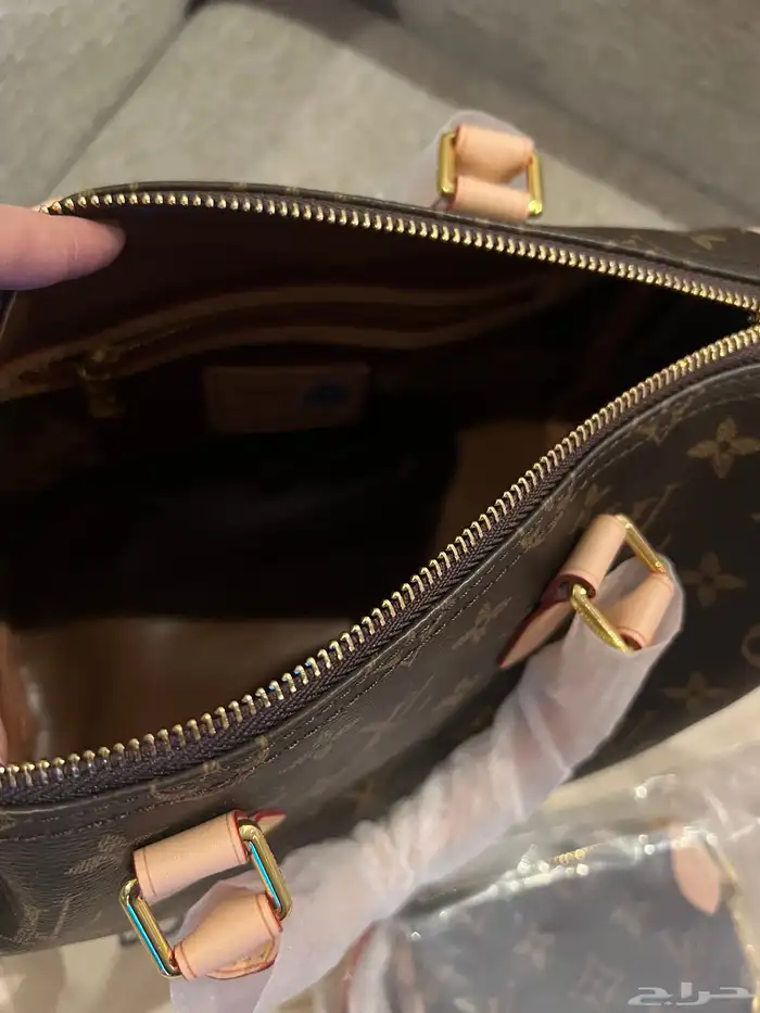 Lv شنطة سبيدي 3