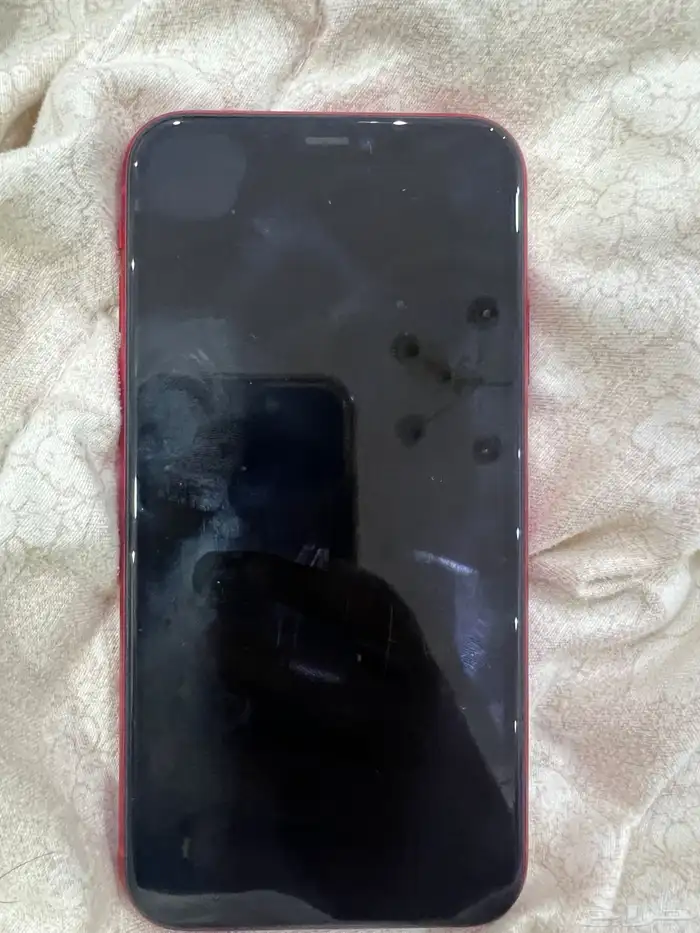ايفون 11 احمر نظيف 4
