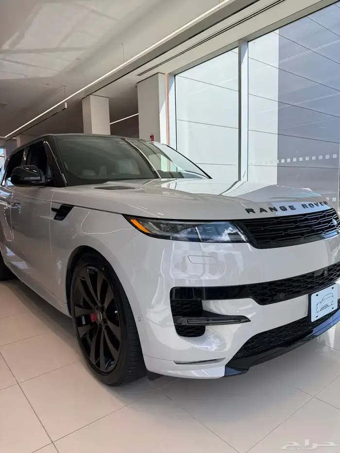 للبيع رانج روفر سبورت اصفار موديل 2025 فل V8 وارد كندا 3