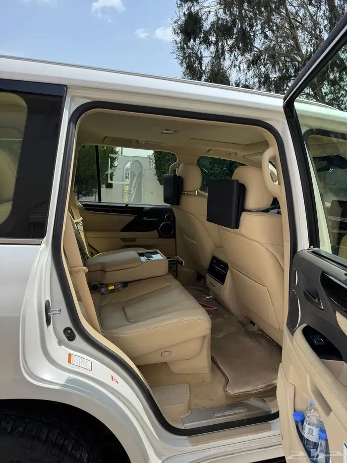 جيب لكزس 2019 سعودي للبيع نظيف جدا ممشى 67 الف مالك واحد 10