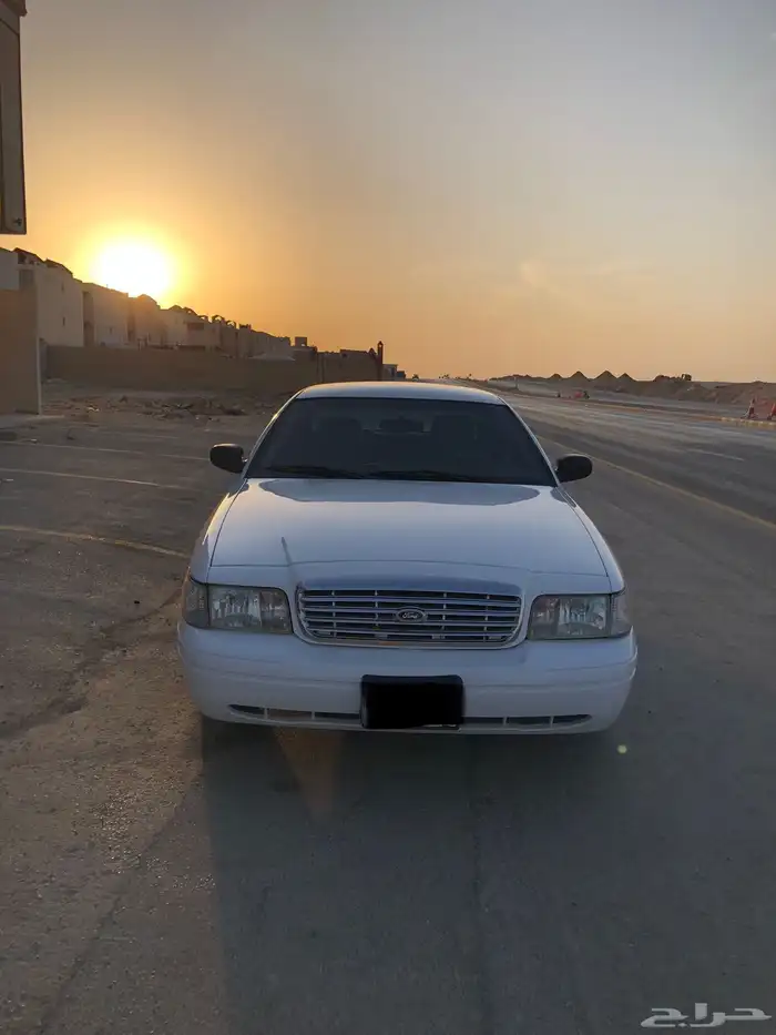 فورد فكتوريا بوليسي سعودي2011نظيف وجاهر لنقل 4