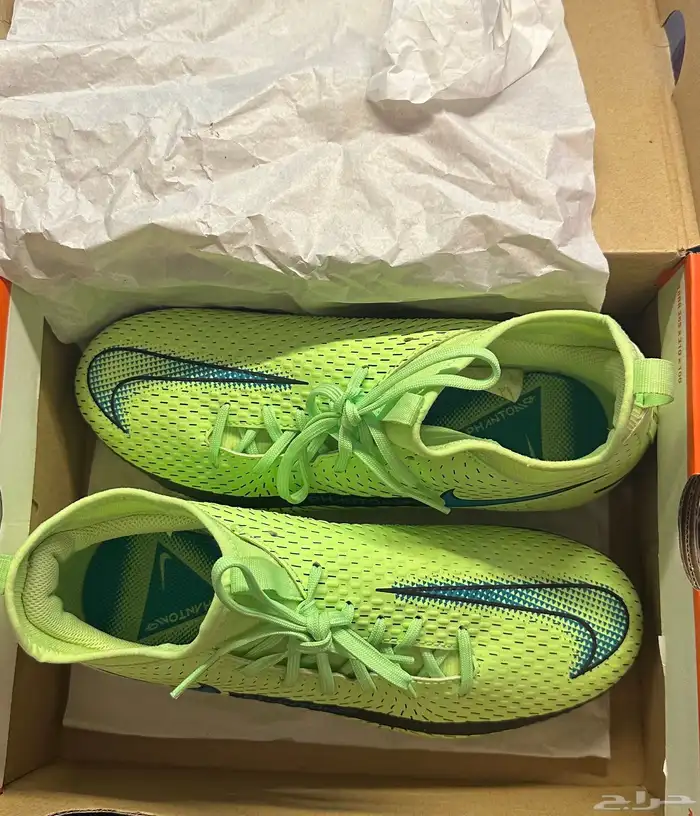 حذاء كرة قدم من NIKE اصلي 1