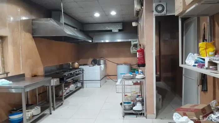 مطعم للبيع بالاسياح 3