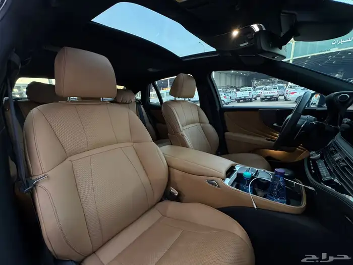لكزس LS350 2024 عبداللطيف جميل على الضمان 8