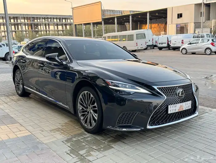 لكزس LS350 2024 عبداللطيف جميل على الضمان 1