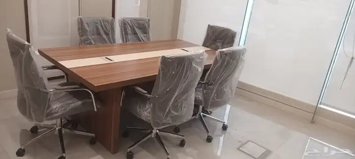 طاولات اجتماعات مجلس في موجود 6