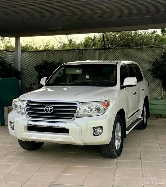 جيب لاندكروزر 2014 GXR V8 1