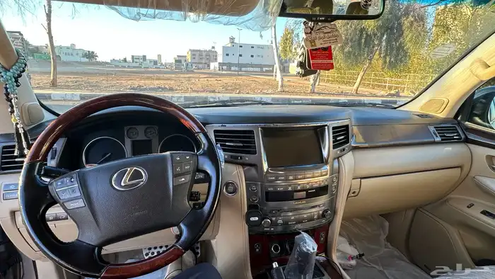 جيب لكزس LX570 DD للبيع 6