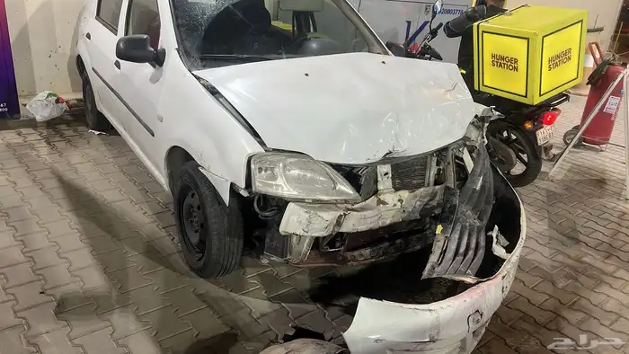 رينو لوجان مصدوم 5