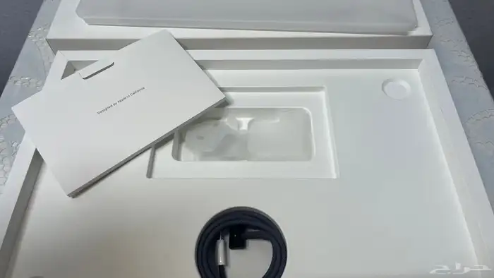 ماك بوك اير M3 15-inch 10