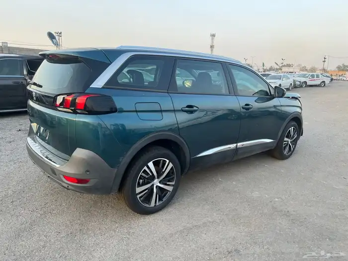 بيجوت 5008 2019 فل كامل مصدوم 2
