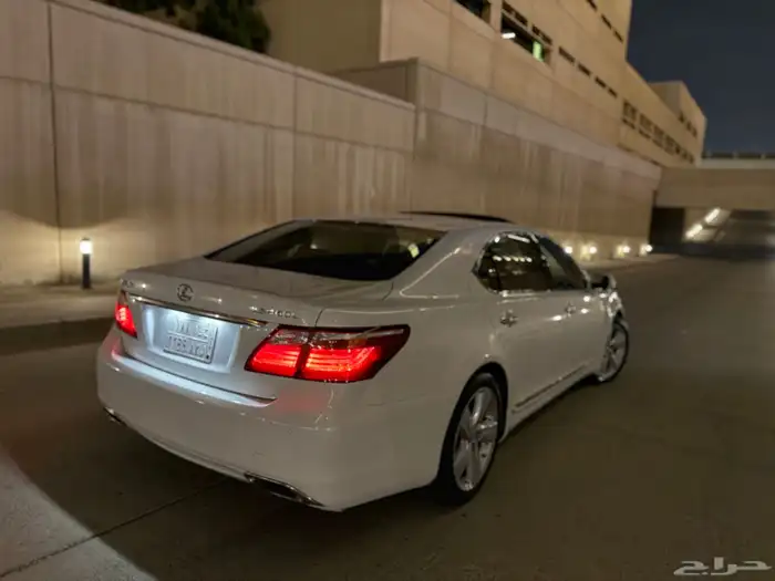 لكزس LS460 L 2012 ( سعودي ) 30