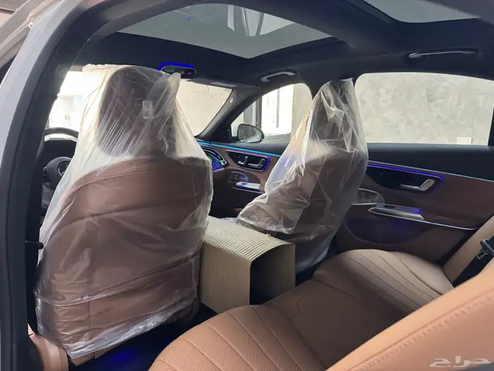 للبيع مرسيدس 2025 E300 كت AMG اصفارر 44