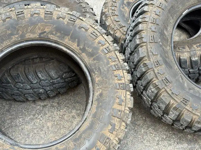 كفرات حجريه شبه الجديد كوبر مقاس الكفرات 17-70-295 15