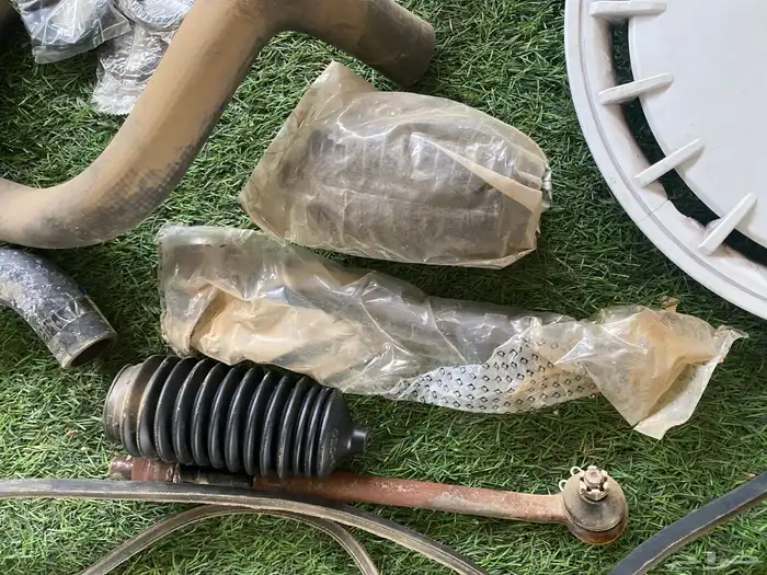 قطع نيسان لوريل 200L موديل 88 مستعمل وجديد 11