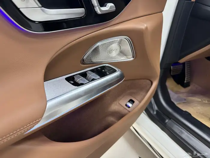 للبيع مرسيدس 2025 E300 كت AMG اصفارر 35