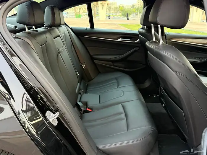 بي ام دبليو 2020 حجم 520 BMW 34