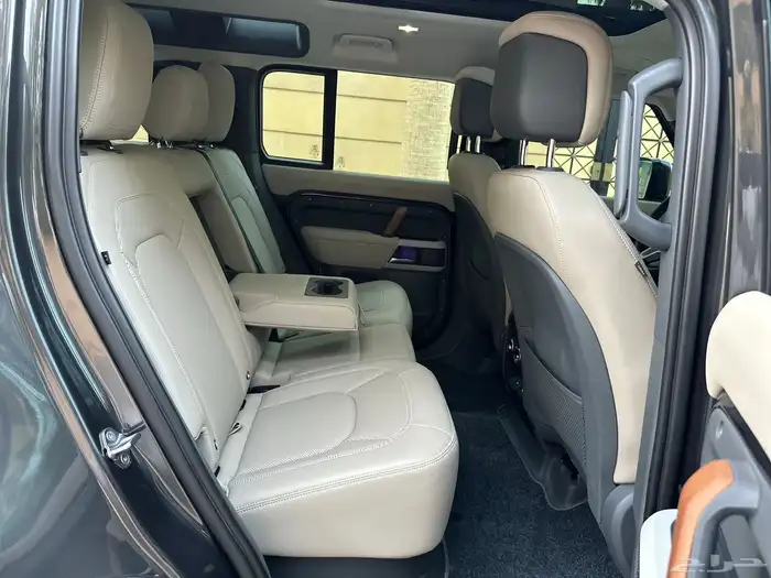 ديفندر HSE 2023 V6 22