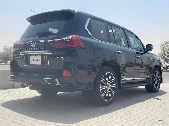 للبيع لكزس LX570. 2018. سعودى 5