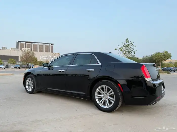 كرايسلر C300 2017 نظيف 16