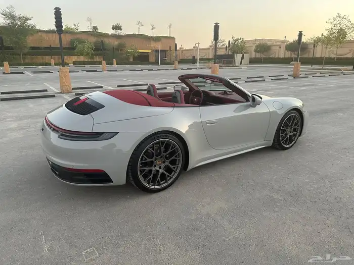 بورش 911 كاريرا كابريوليه 2022 5