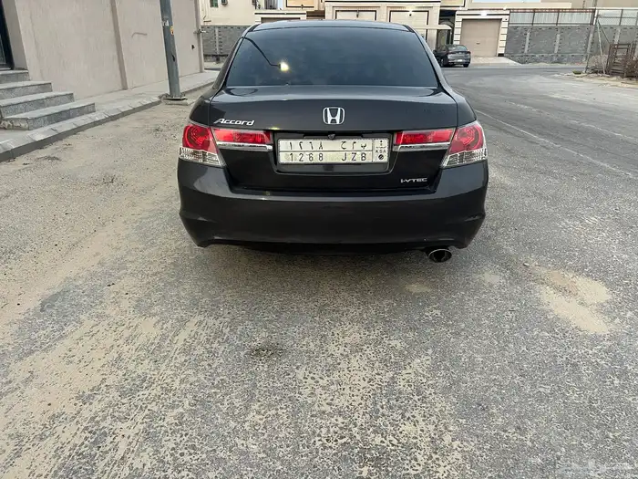 للبيع هوندا اكورد 2012 6
