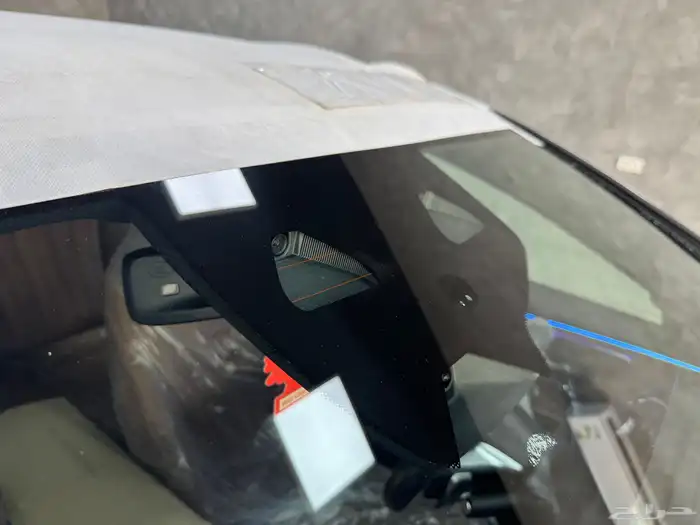 للبيع مرسيدس 2025 E300 كت AMG اصفارر 23