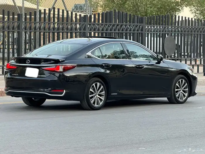 لكزس ES300h هايبرد 2021 12
