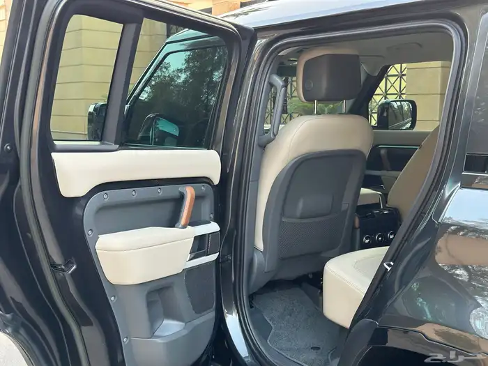 ديفندر HSE 2023 V6 32