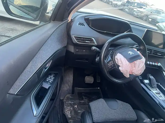 بيجوت 5008 2019 فل كامل مصدوم 17