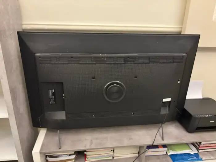 شاشة عرض TCL 6