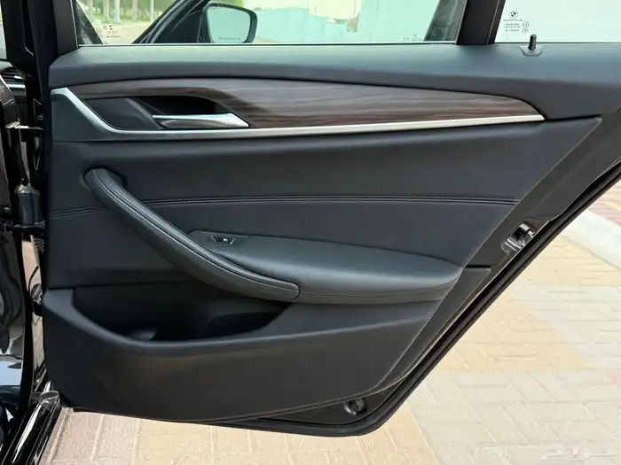 بي ام دبليو 2020 حجم 520 BMW 27
