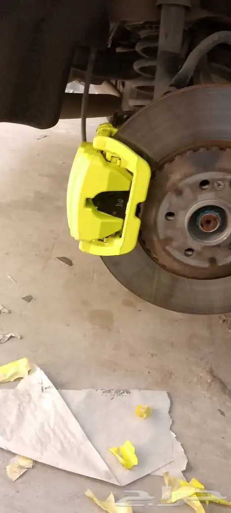 رش جنوط لمعه ومطفي ويوجد جميع الألوان ورش كليبرات 12