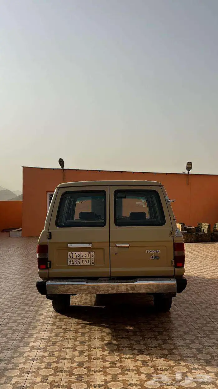 صالون 82 FJ60 5