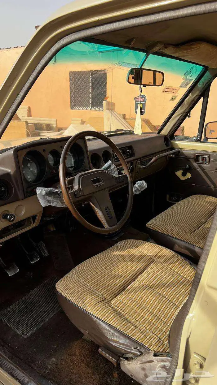 صالون 82 FJ60 11