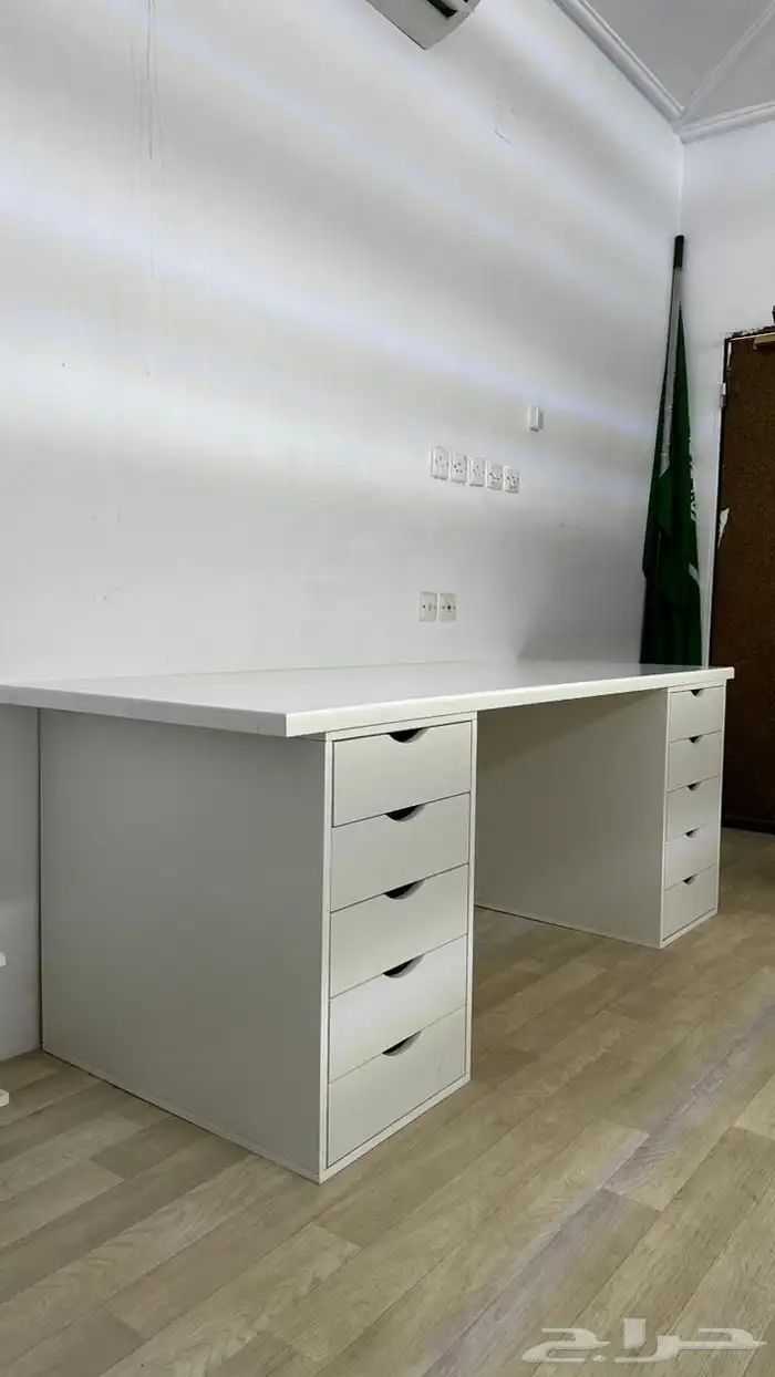طاولة اليكس بسعر مغري 1